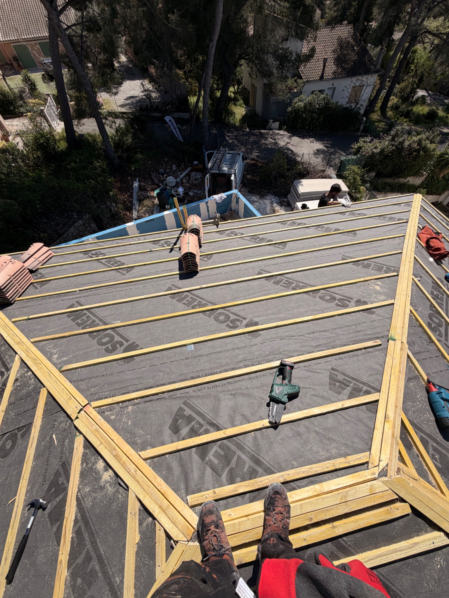 Liteaux et écran sous-toiture